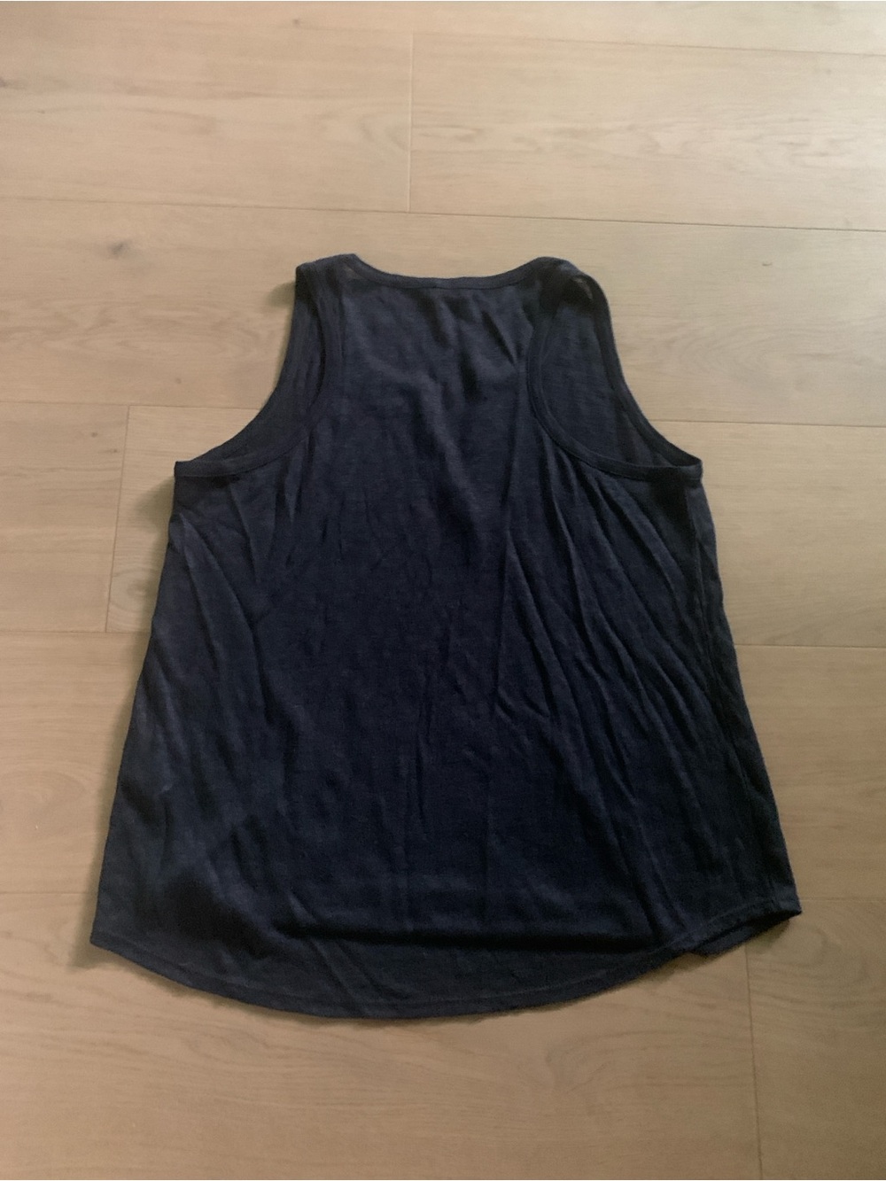 Vince 100 linen Navy Sleeveless Henley V neck Americana Nautical Tank M - Picture 6 of 7